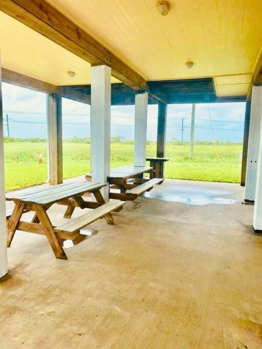Sunny Delight - Sleeps 10 - Generous Space! Bolivar Peninsula Esterno foto