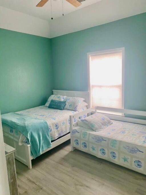 Sunny Delight - Sleeps 10 - Generous Space! Bolivar Peninsula Esterno foto